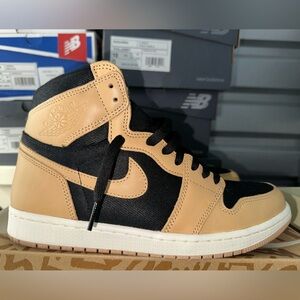 Heirloom Air Jordan 1 high Mens 10/Womens 11.5